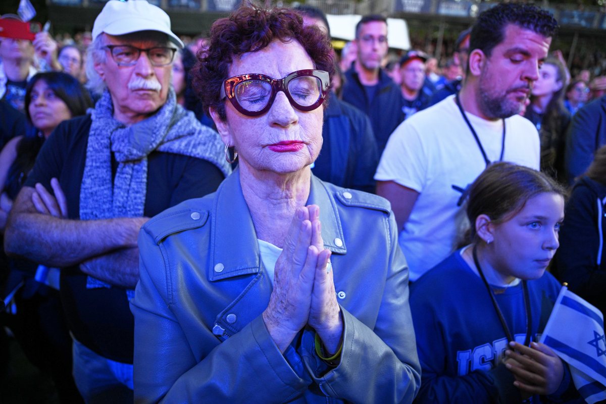 Oct. 7 anniversary: Thousands gather in Central Park to mourn hostages and victims at memorial ceremony 5