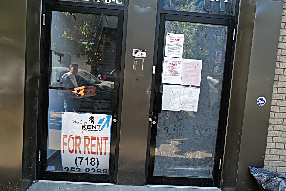 War on Roosevelt Avenue: Sex workers push back as NYPD, City Hall cracks down on prostitution and illegal vendors in Queens 2