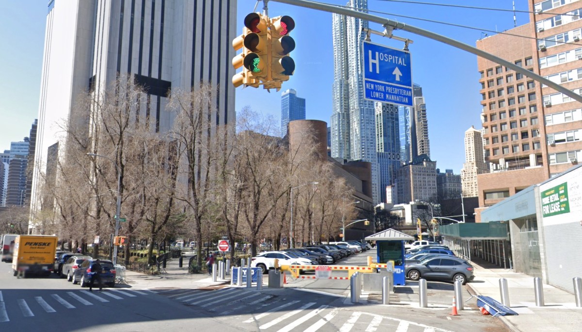 Double shooting in Manhattan leaves man dead, cops in search of suspect 2