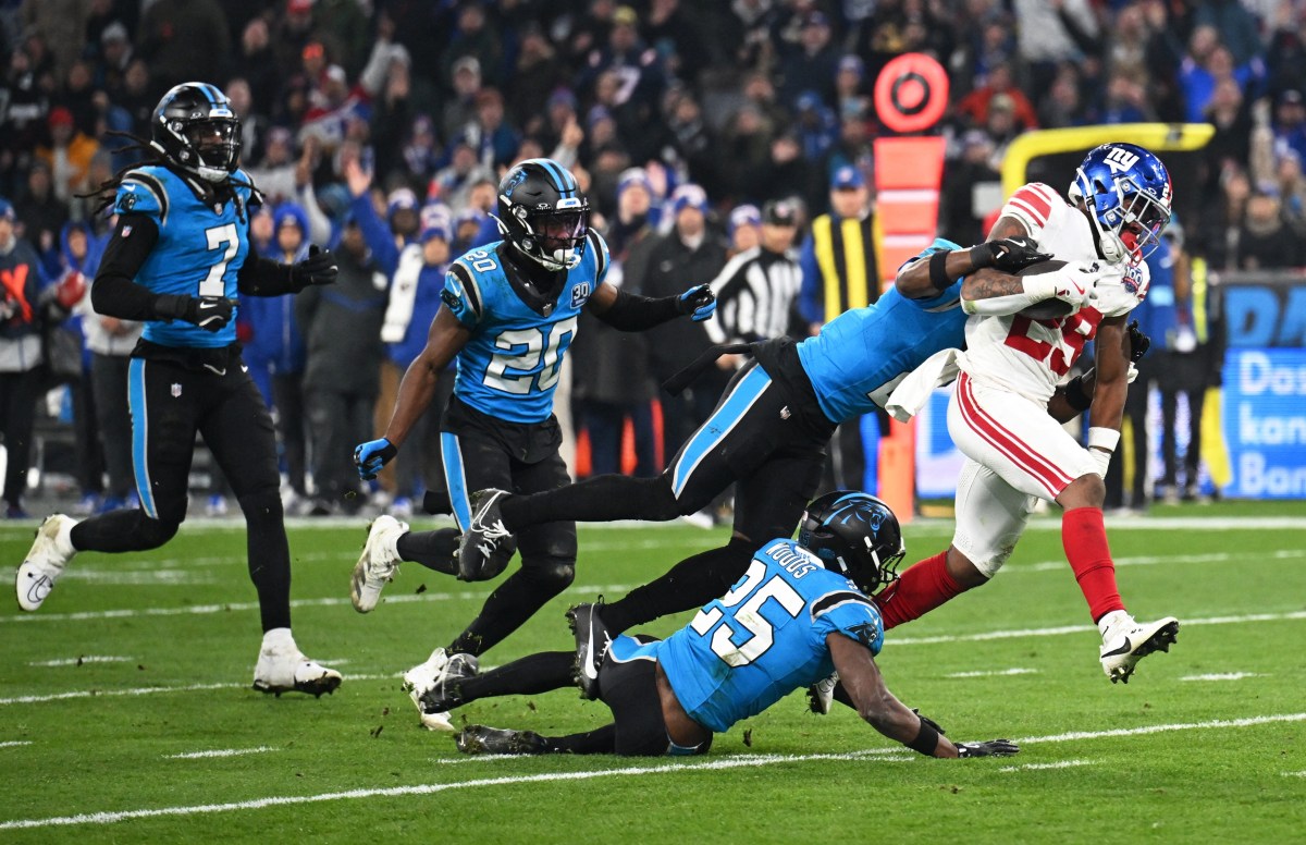 Giants flop in Germany: Big Blue coughs it up late, loses to Panthers in OT in Munich 2 Giants running back Tyrone Tracy Jr.