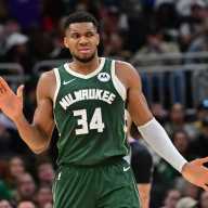 Knicks get boost with Giannis Antetokounmpo staying with Bucks this season 7 Giannis Antetokounmpo Knicks rumors
