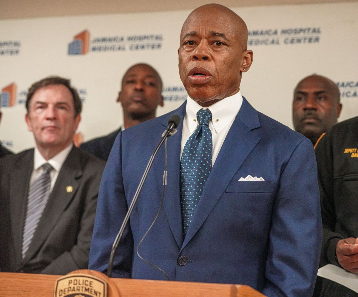 Queens shootout: Slain robbery suspect who shot cop had violent rap sheet four decades long 5