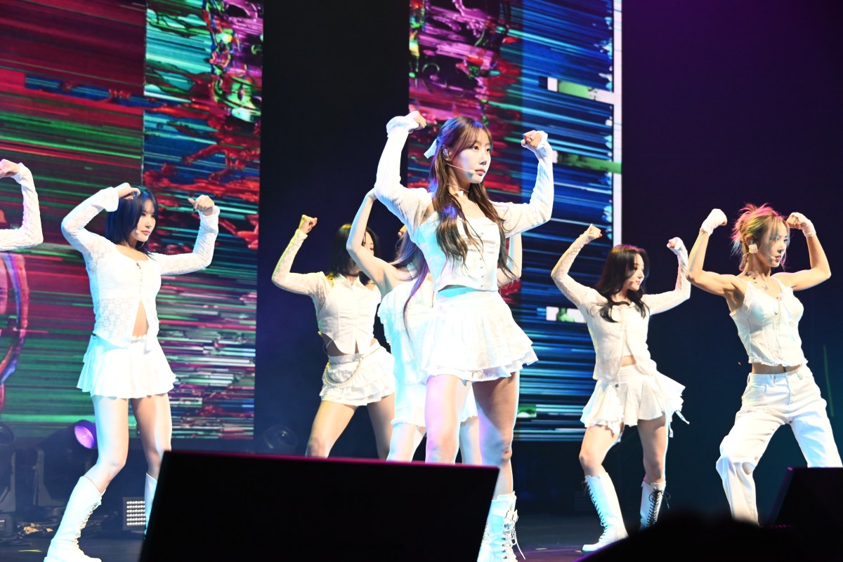 South Korean girl group Dreamcatcher rocks Brooklyn’s Kings Theatre 2 Dreamcatcher performs in Brooklyn.