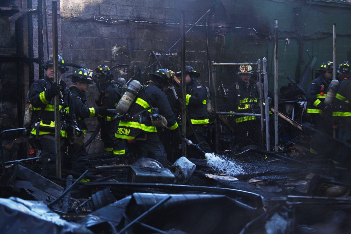 Massive two-alarm fire in Queens rips through row of restaurants: FDNY 4