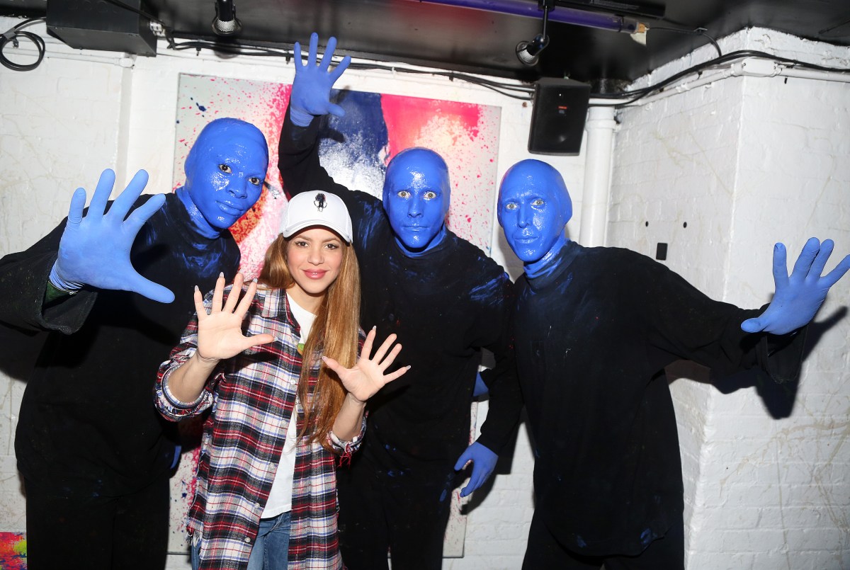 Broadway | 'Tammy Faye' flops toward early close, 'Blue Man Group' to end long run in February and more 2 Shakira with Blue Man Group