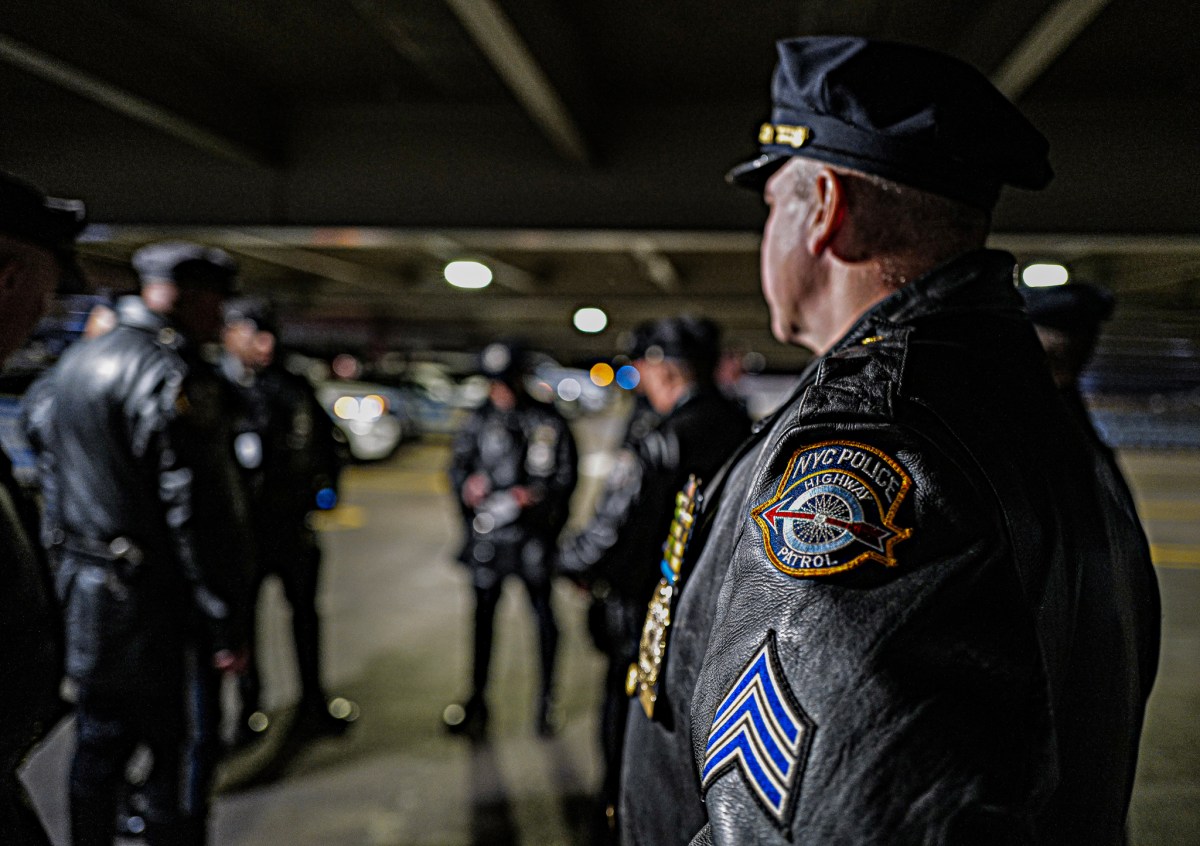 How the NYPD helped deliver the Rockefeller Center Christmas tree and usher in the holidays in NYC 3