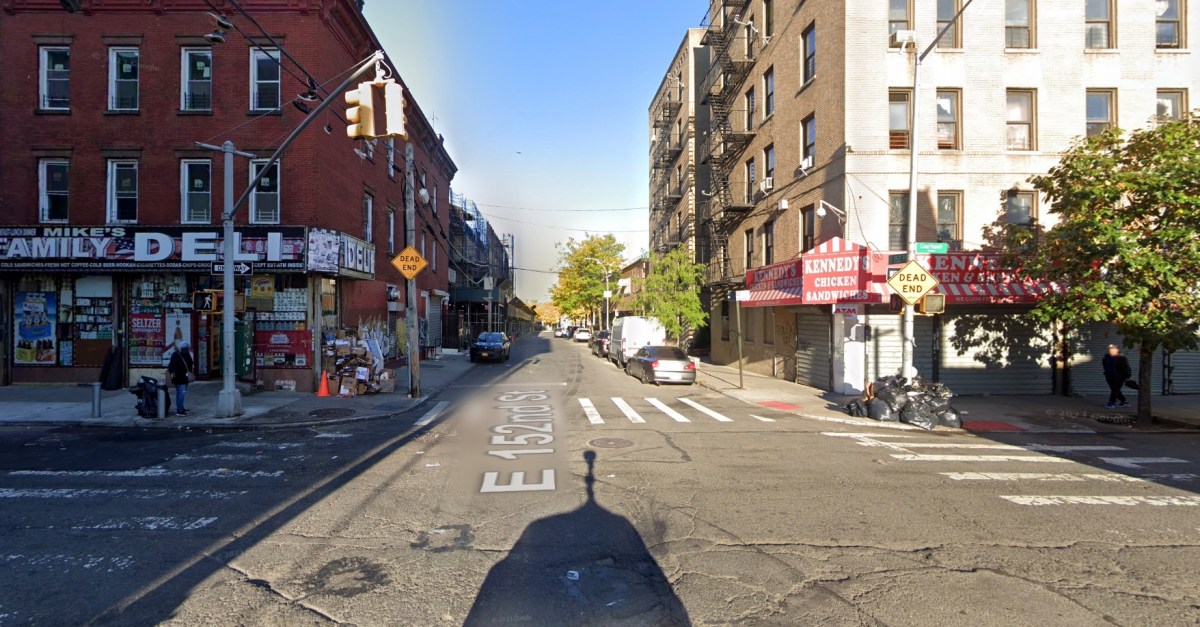Early-morning Bronx shooting leaves man wounded: cops 2 Bronx intersection that was site of shooting