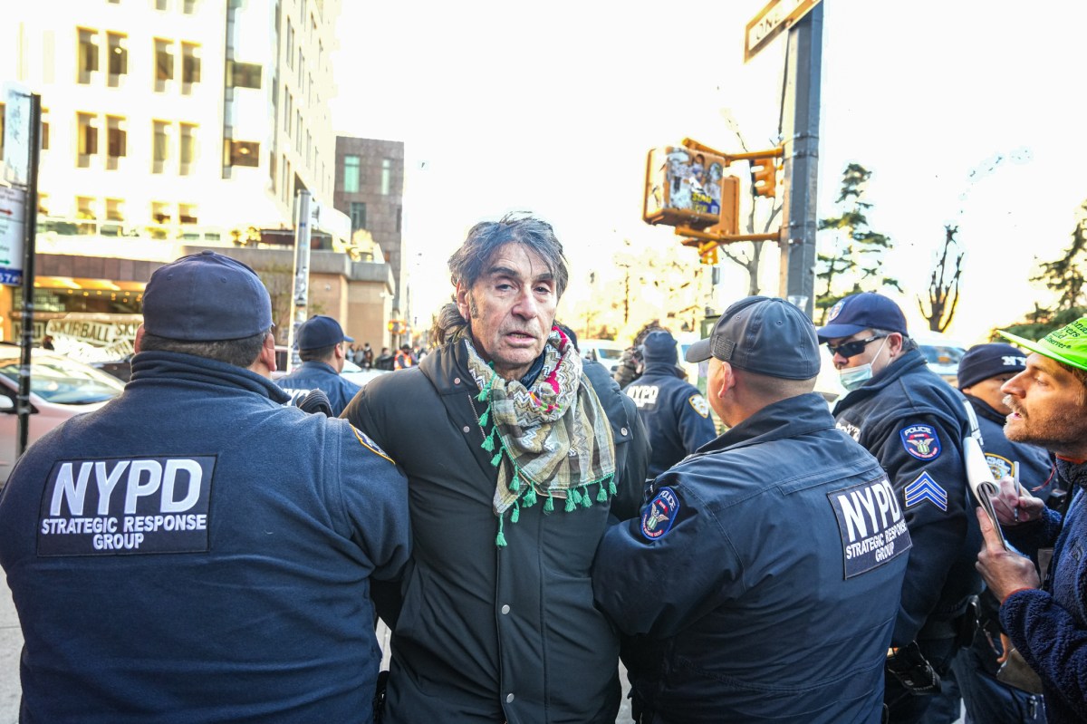 NYU students and professors cuffed after blocking library during latest pro-Palestine protest 7
