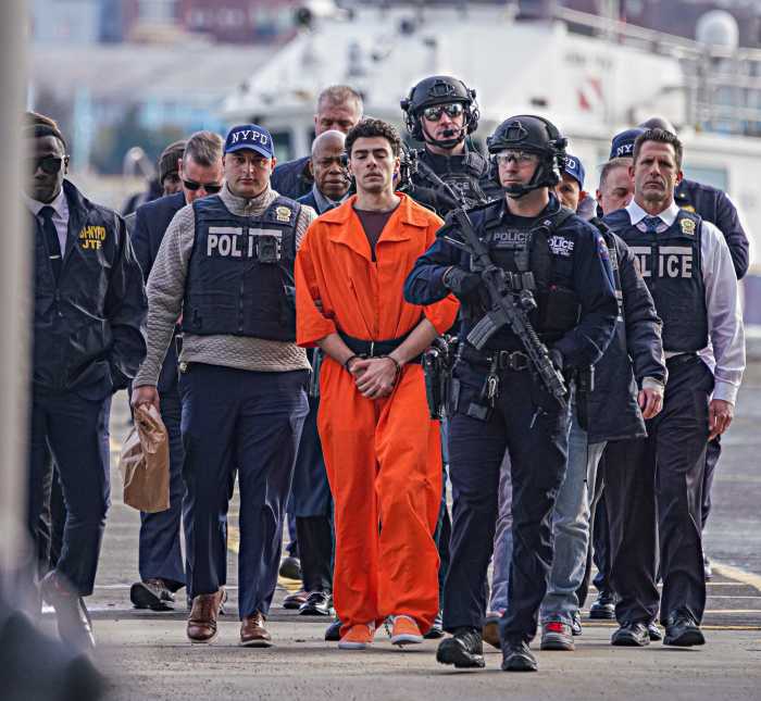 Luigi Mangione’s lawyers ask judge to remove shackles, bulletproof vest in state court 2