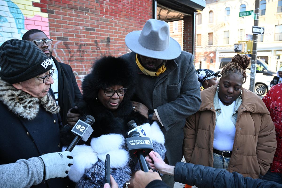 Mother of man shot in Brooklyn police chase, advocates call for release of body cam footage after fatal incident 3
