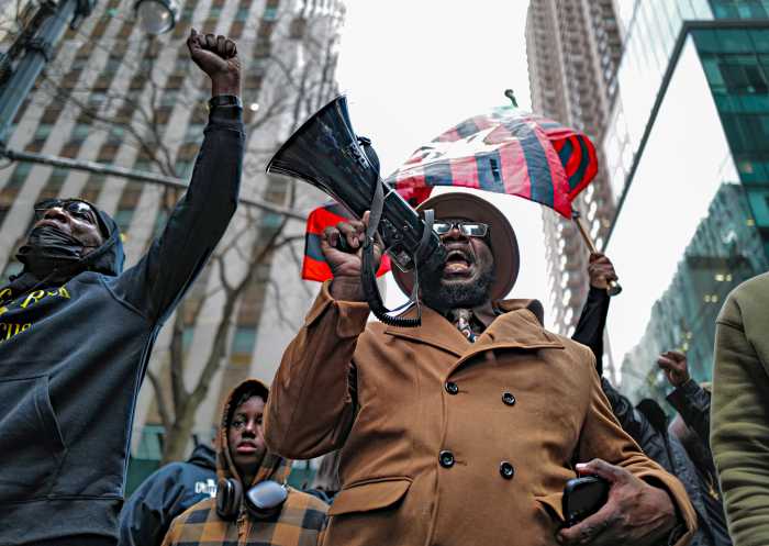 New Yorkers protest murder of Robert Brooks