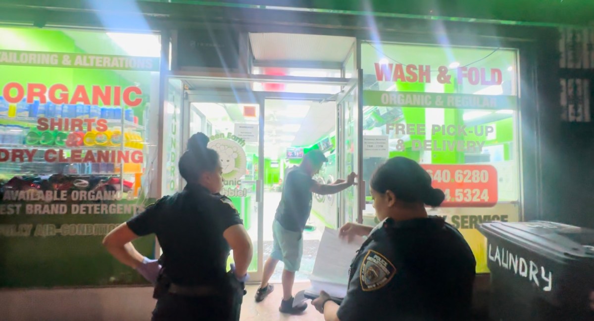 EXCLUSIVE | Manhattan community afraid man who allegedly went on violent rampage at laundromat may soon be free to cause more harm 5