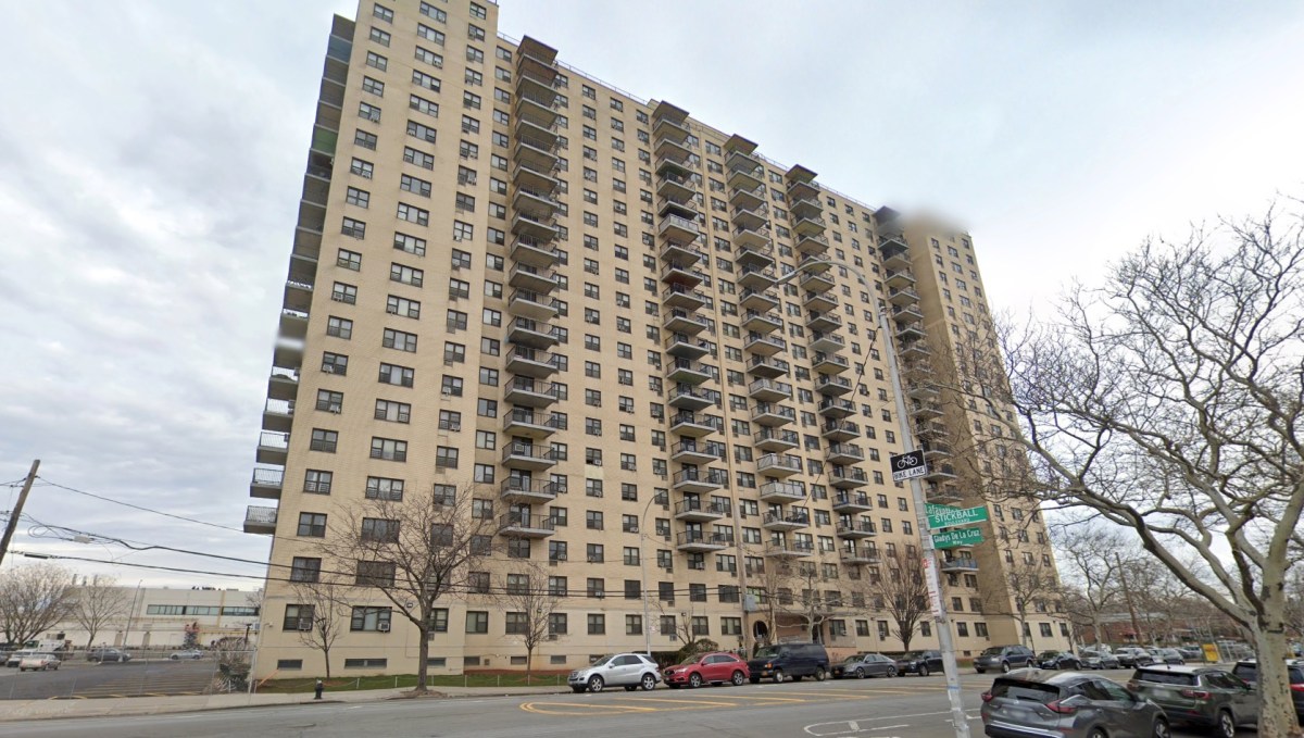 Murder in the Bronx: Two arrested for brutally beating man dead in dispute over woman 2 Site of Bronx murder