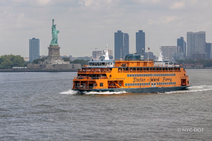 The ferry runs on Dunkin': Food and beer returning to the Staten Island Ferry 2 Staten Island Ferry boat in the water with the Statue of Liberty in view