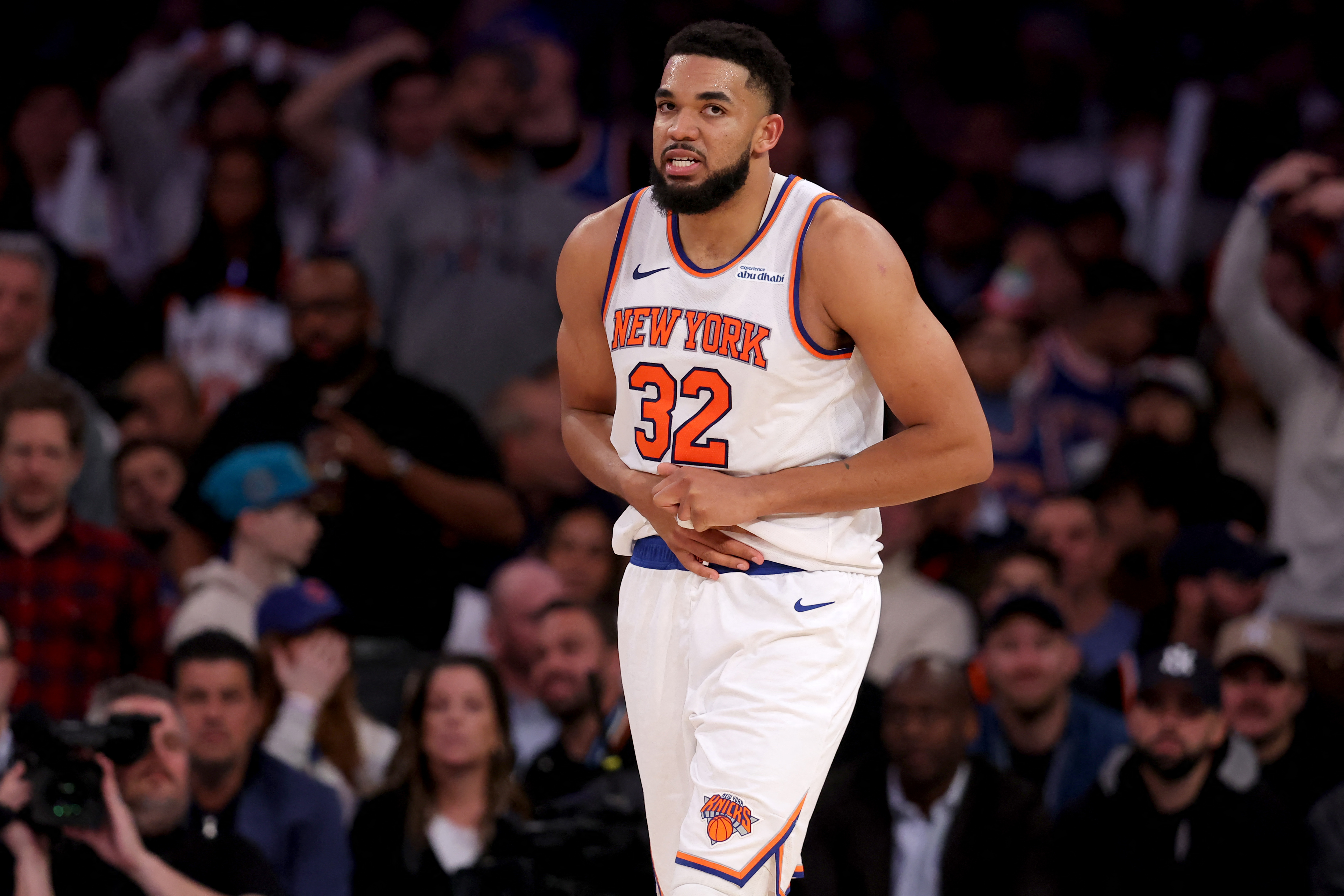 How will Knicks line up if Karl-Anthony Towns does not travel out west? 2 Karl-Anthony Towns Knicks injury