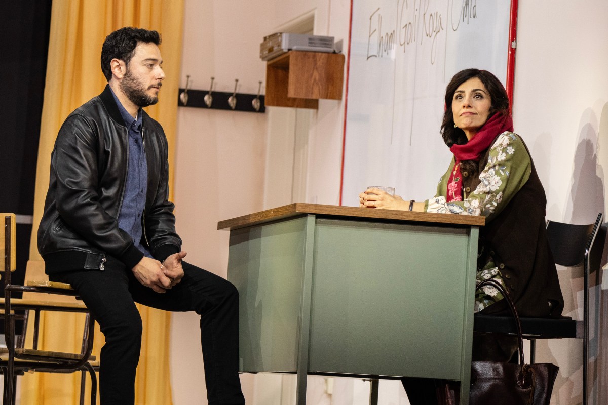 Review | Lost and found in learning ‘English’ 4 Hadi Tabbal (Omid) and Marjan Neshat (Marjan) in Roundabout Theatre Company’s Broadway premiere production of “English."