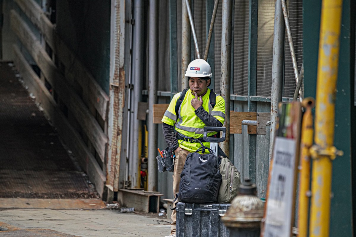 Construction worker dies during Waldorf-Astoria renovations in MIdtown 4