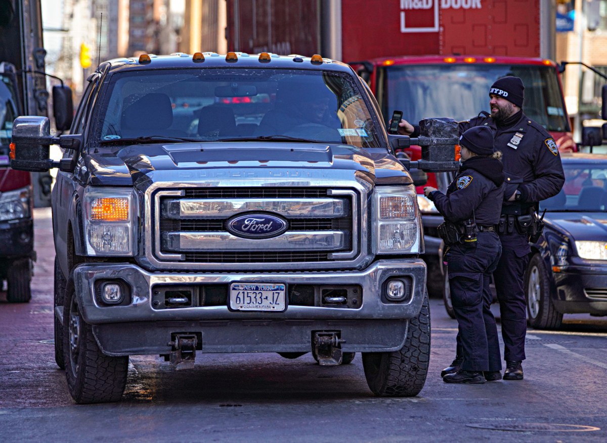 Congestion pricing: NYPD catching dozens of scofflaws, and even wanted criminals, in Manhattan toll enforcement operations 6