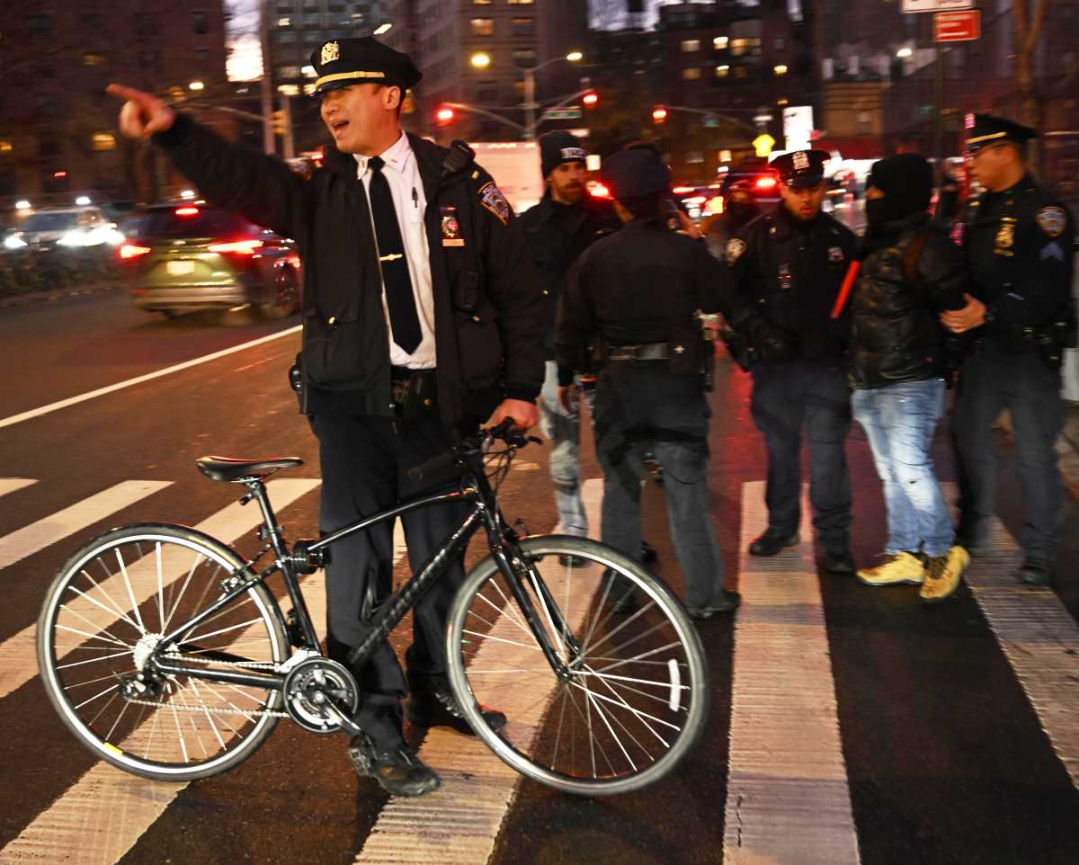 Protesters gather in lower Manhattan to denounce recent ICE activity in New York City 7