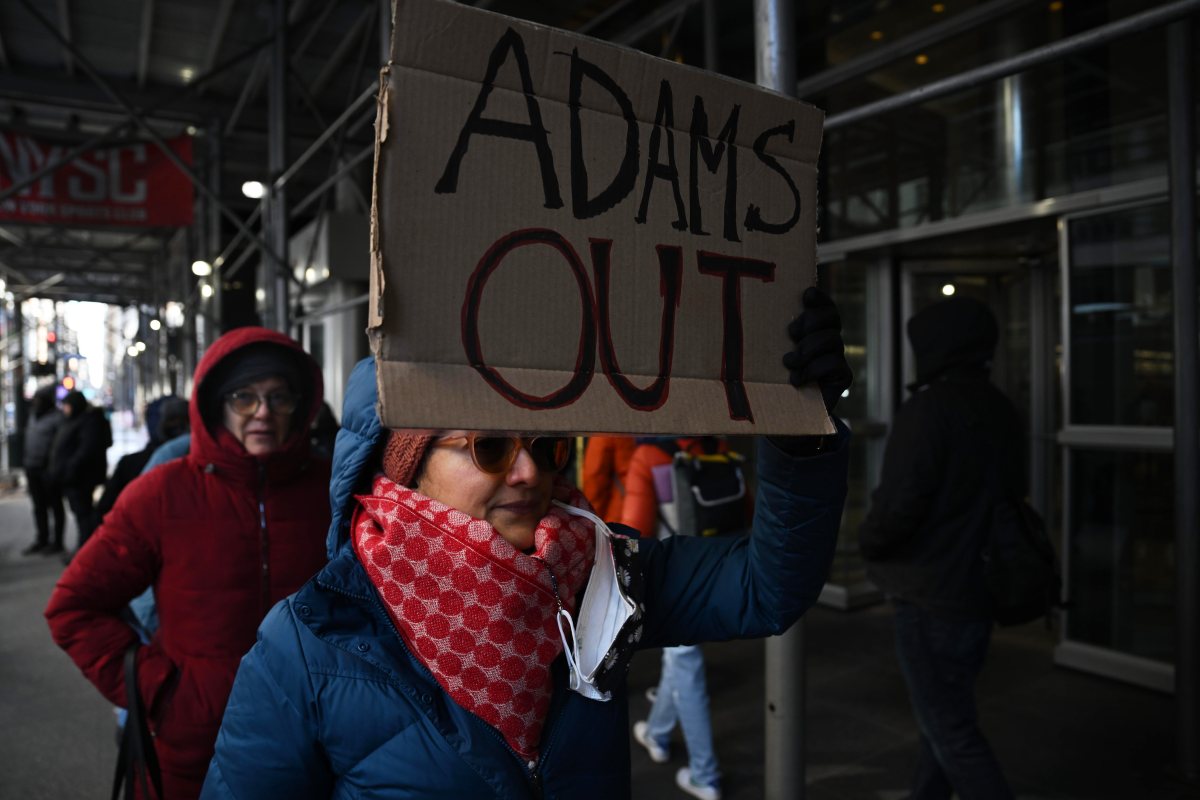 Crisis at City Hall: Hochul meeting with NYC pols on Mayor Adams' future as possible removal looms 3 Protesters in Midtown demand Mayor Adams' removal from office