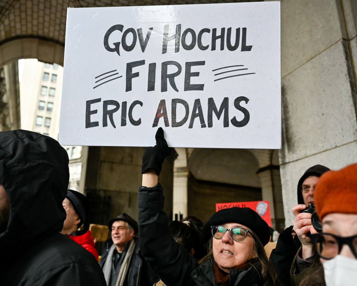 Under pressure: NYC activists demand Governor Hochul dump Mayor Adams as fallout over dropped charges, Trump cooperation continues 4