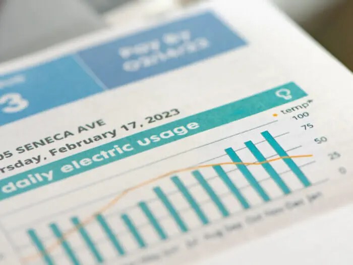 'I live in fear': Essential workers rallying against Con Edison rate hike proposals 2 Con Edison is proposing an increase what would raise the average electric bill by 11.4% and the average gas bill by 13.3% as early as Jan. 1, 2026.