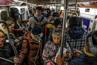 Crowded subway car in congestion pricing era