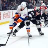 Simon Holmstrom Islanders
