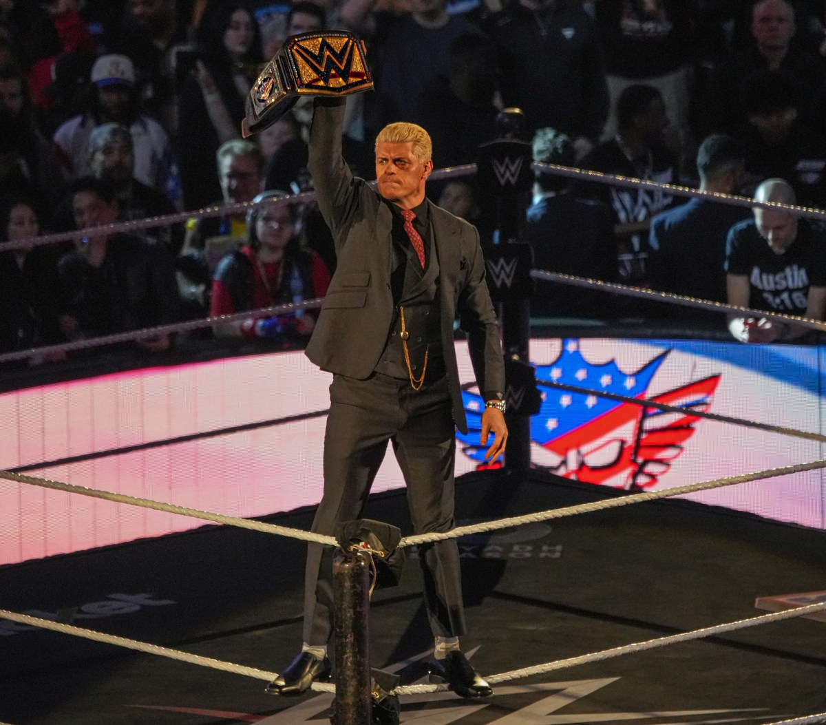 WWE Raw at Madison Square Garden: Cage match leaves New York fans in awe as Roman Reigns returns 2