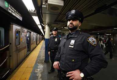 Officers looks out for safety in subway