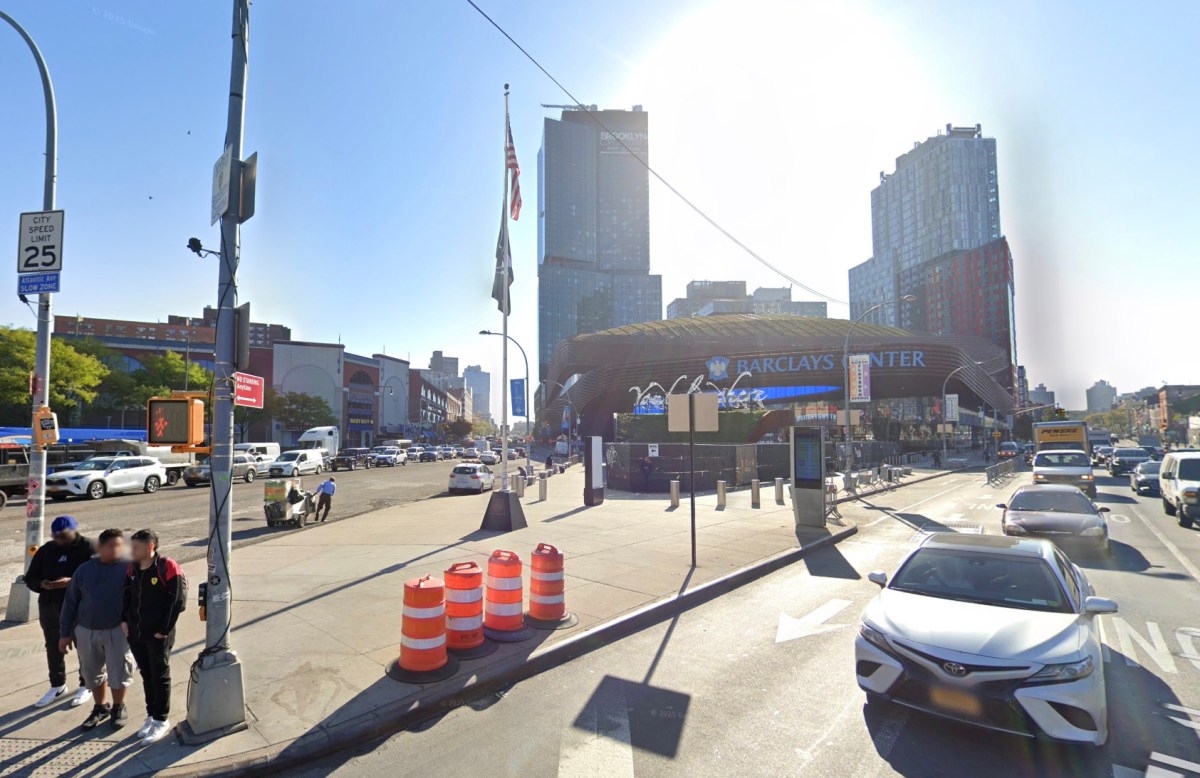 Man stabbed to death steps away from Brooklyn's Barclays Center 2 Scene in Brooklyn where man was stabbed to death