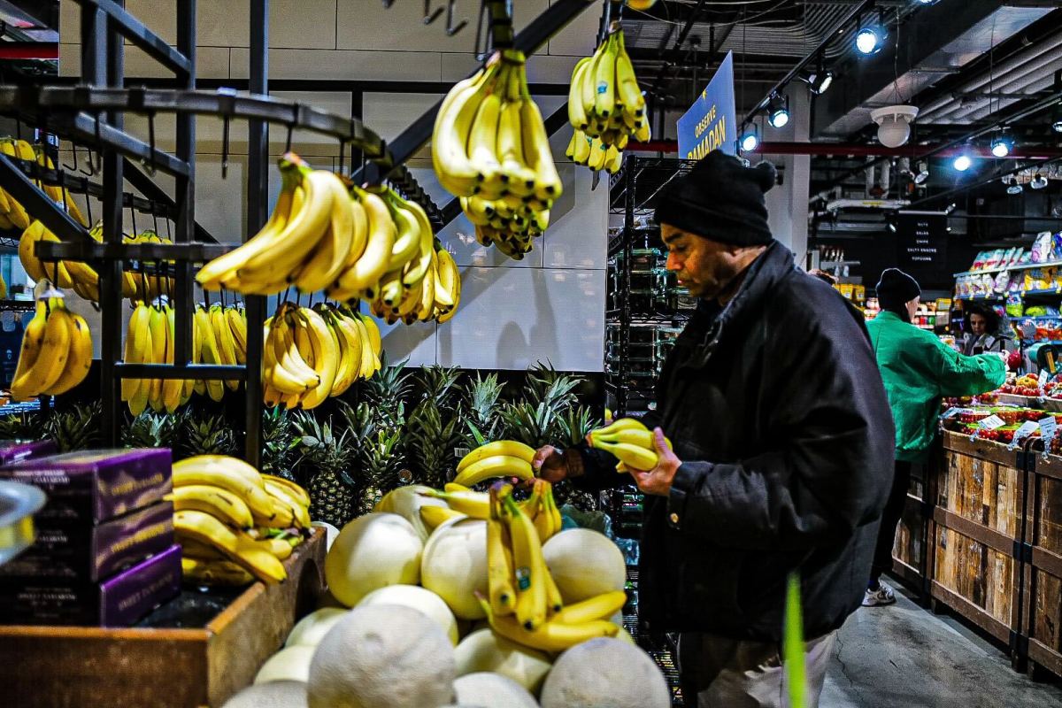 Tariff turmoil: What to expect with grocery items in NY when Trump's import taxes go into effect on April 5 3