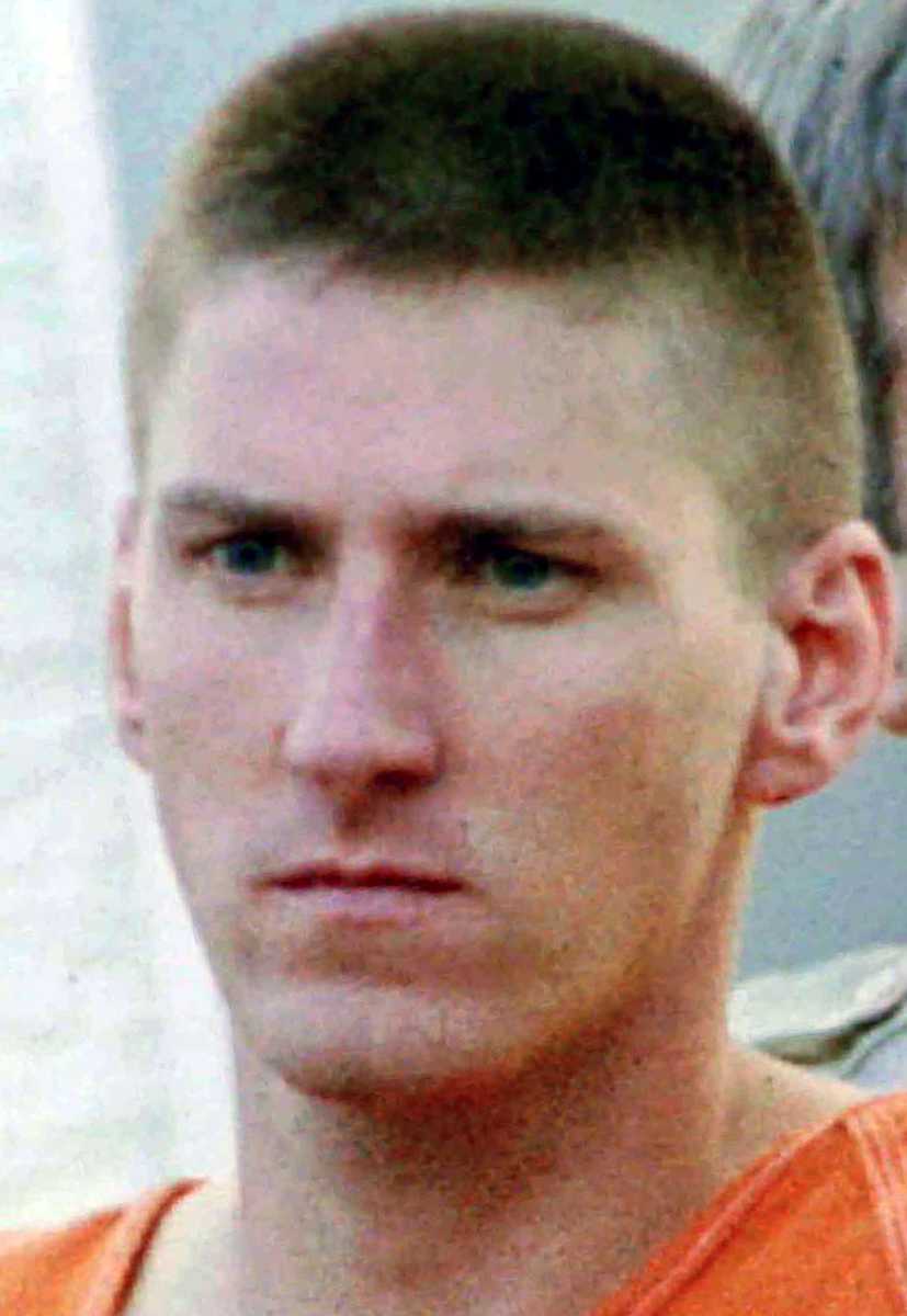 30 years after Oklahoma City bombing, the right-wing extremism that spurred deadly domestic terror attack goes mainstream 2 Convicted Oklahoma City bombing suspect Timothy McVeigh