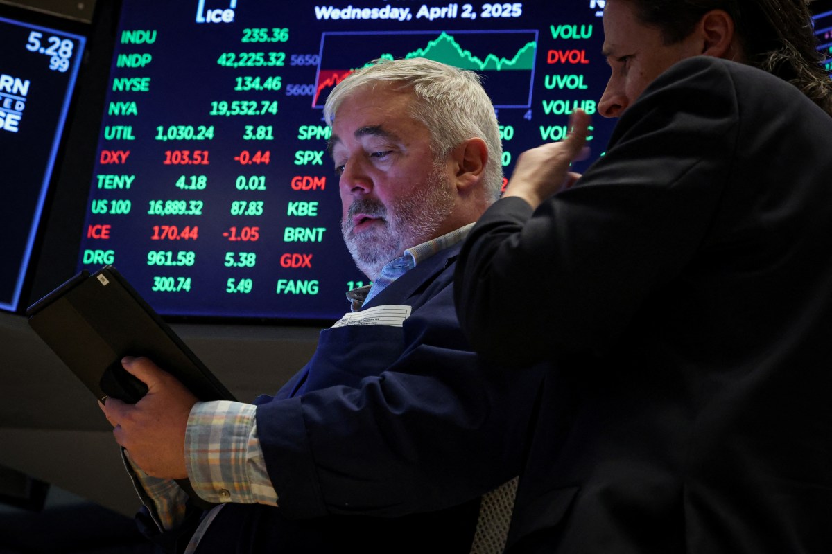 WALL STREET BLOODBATH: Trump's tariffs send stock markets plunging over recession fears 3