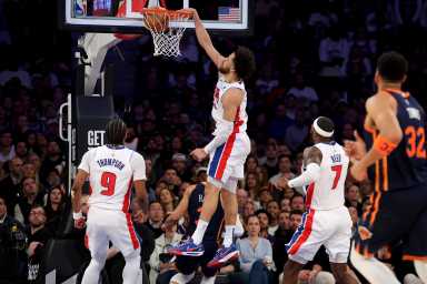Cade Cunningham dunk Game 2 Pistons Knicks