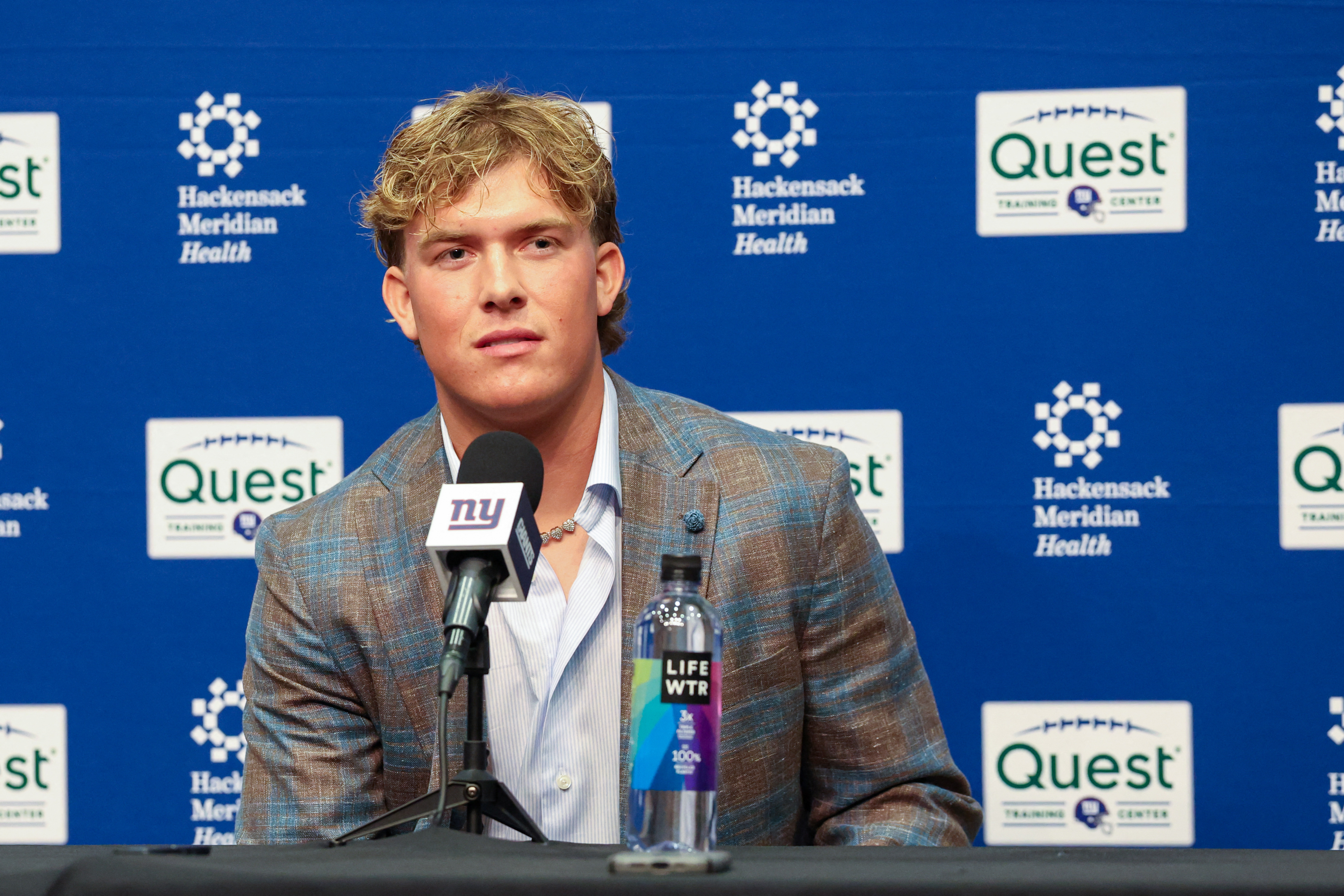 Giants' Russell Wilson taking on mentor role for Jaxson Dart 2 Jaxson Dart Giants