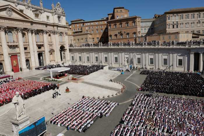 Long Island family’s pilgrimage turns into farewell to Pope Francis 3 An estimated 250,000 people attended the funeral service in St. Peter's Square, at the Vatican on April 26