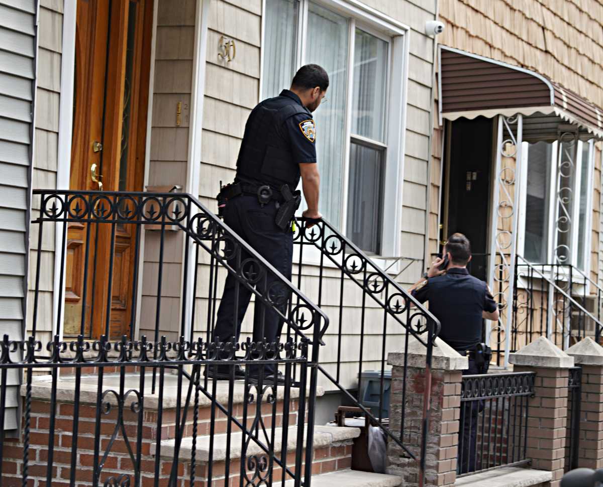 Brooklyn stabbing leaves man seriously wounded and covered in blood while fleeing for life: witnesses 3