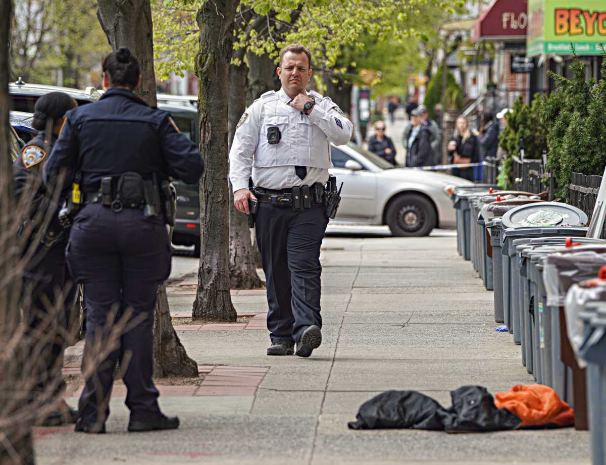 Brooklyn stabbing leaves man seriously wounded and covered in blood while fleeing for life: witnesses 2