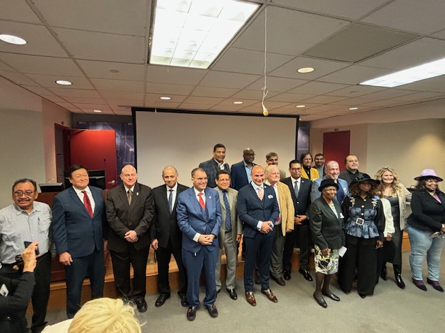 NYC Mayor’s Race: Multicultural chambers host candidates discussion board, amid high-profile no-shows | New York News