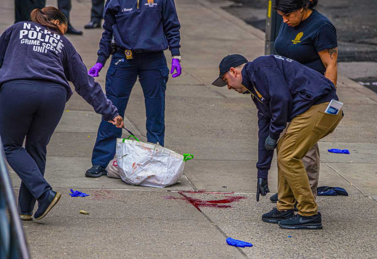 Queens police shooting blood at crime scene