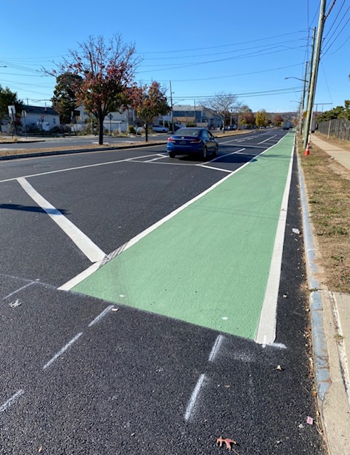 DOT touts Seaview Avenue street-safety redesign as Staten Islanders claim it’s now 'more dangerous' than ever 2 a street on State Island with one car parked on it