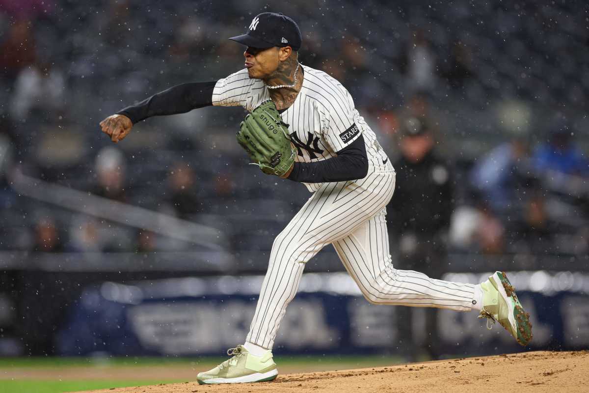 Yankees Marcus Stroman pitching