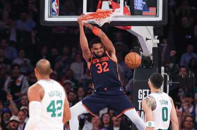 Karl-Anthony Towns dunk Knicks Celtics Game 4