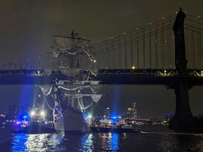 2025 YEAR IN REVIEW: These were this year's top NYC news stories 4 A sailboat crashed into the Brooklyn Bridge on May 17.