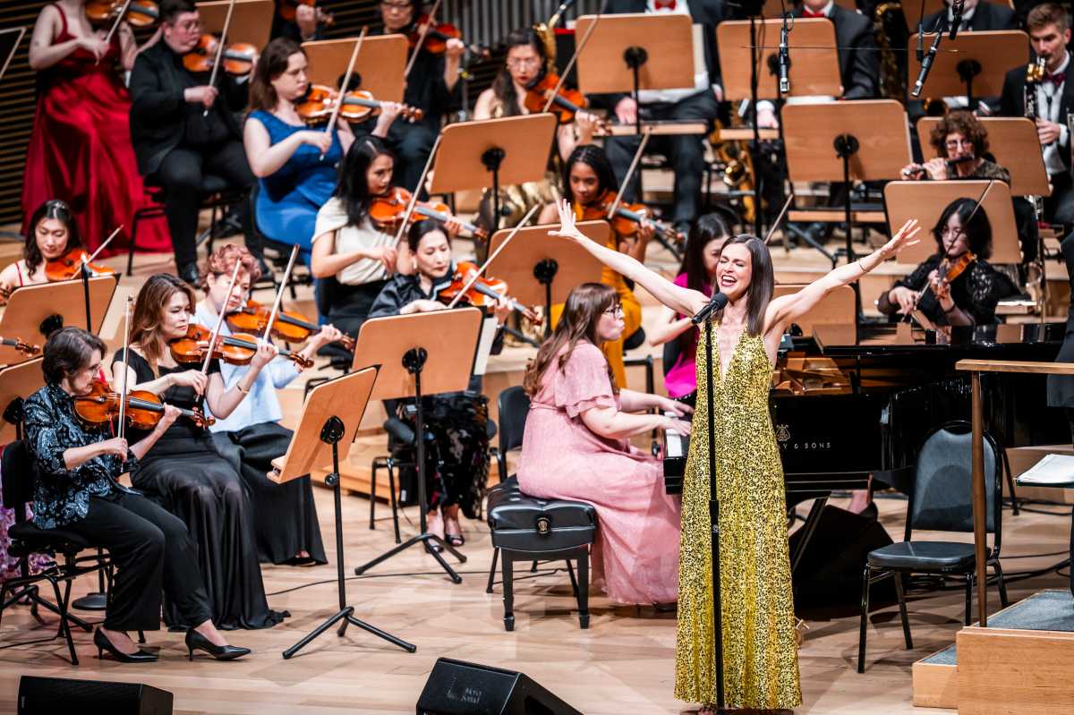 A symphony of stardust: Sutton Foster and the New York Philharmonic’s night of alchemy 2 Sutton Foster performs at New York Philharmonic gala