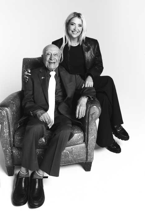 Cindy Crawford, Billy Porter, David Schwimmer and other celebs in new photo book that battles Holocaust misinformation 3 man sitting in a chair and a woman sitting next to him