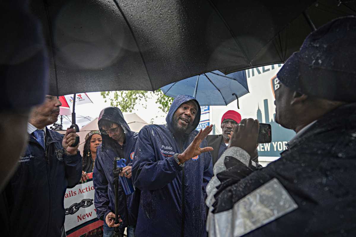 War of words at Rikers Island: Public advocate, correction officer union boss clash over conditions at jails 4
