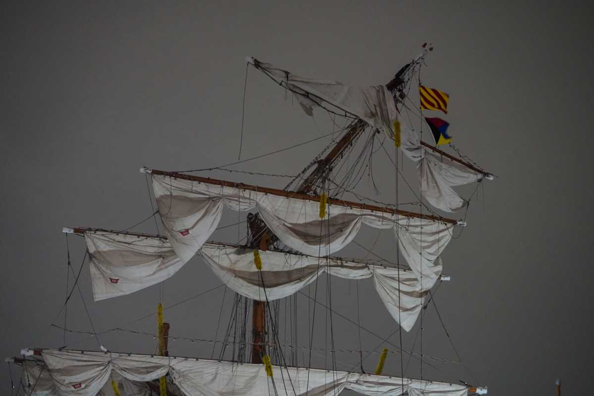 masts on a ship