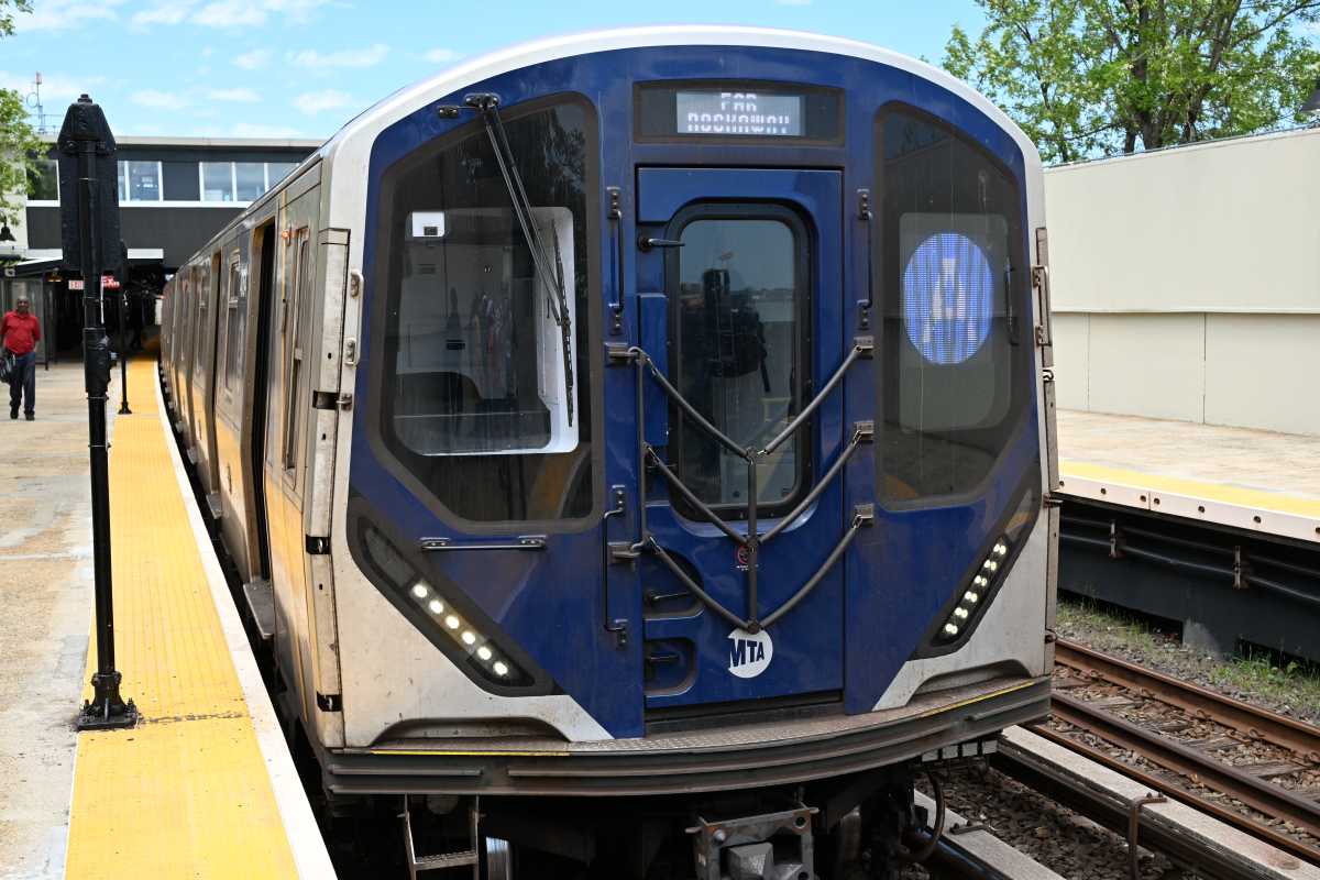 NYC subways: More than 80% trains running on time, but why are others so often late?